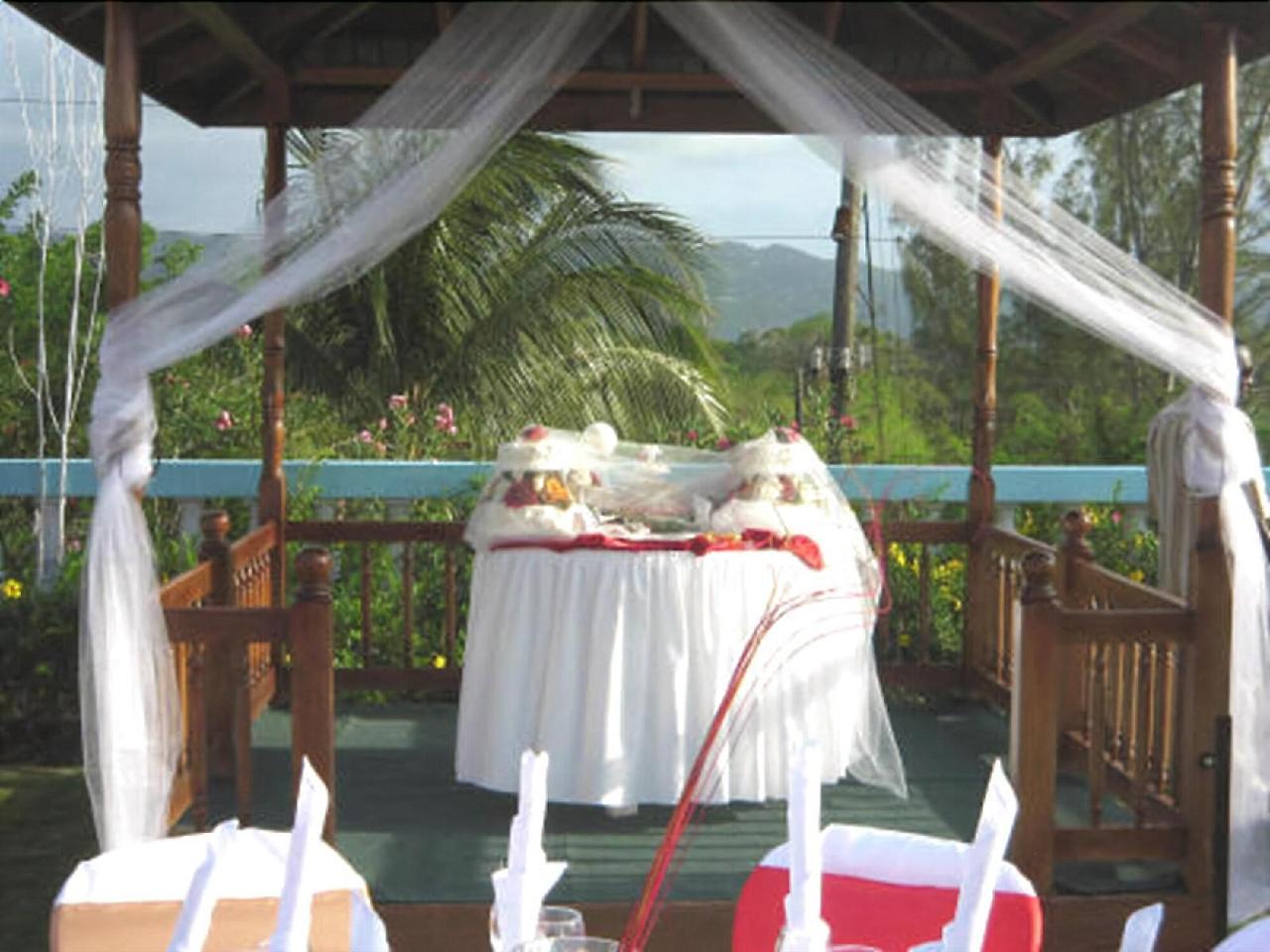 Paradise Brandon Hill Guest House Бухта Монтего Экстерьер фото